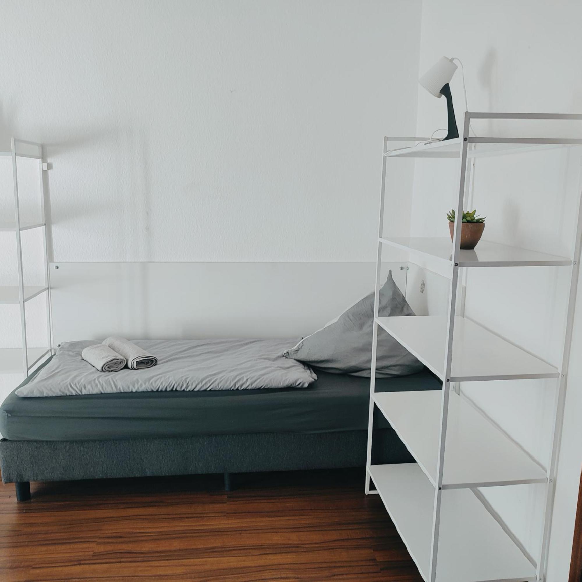 Ferienwohnung Monteurwohnung Messewohnung Duisburg Sued Grenze Duesseldorf 6 Personen Dış mekan fotoğraf